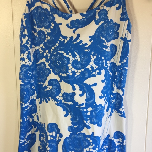 Lululemon Floral Cross Back Athletic Tank Top - Picture 3 of 5